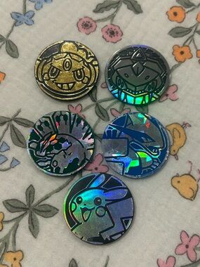 Pokemon TCG Holo Coin Lot (5), Collectible